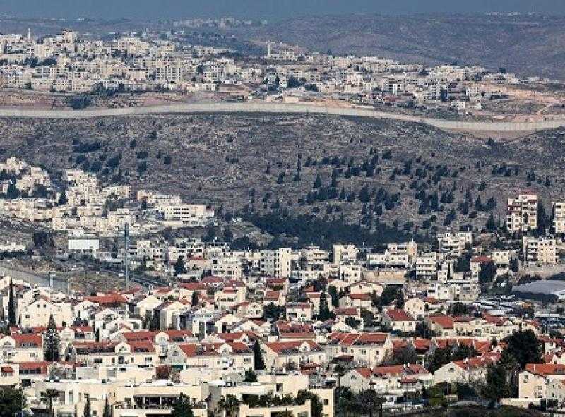 إسرائيل تبحث اتخاذ خطوات عقابية ضد السلطة الفلسطينية بينها الاستيطان
