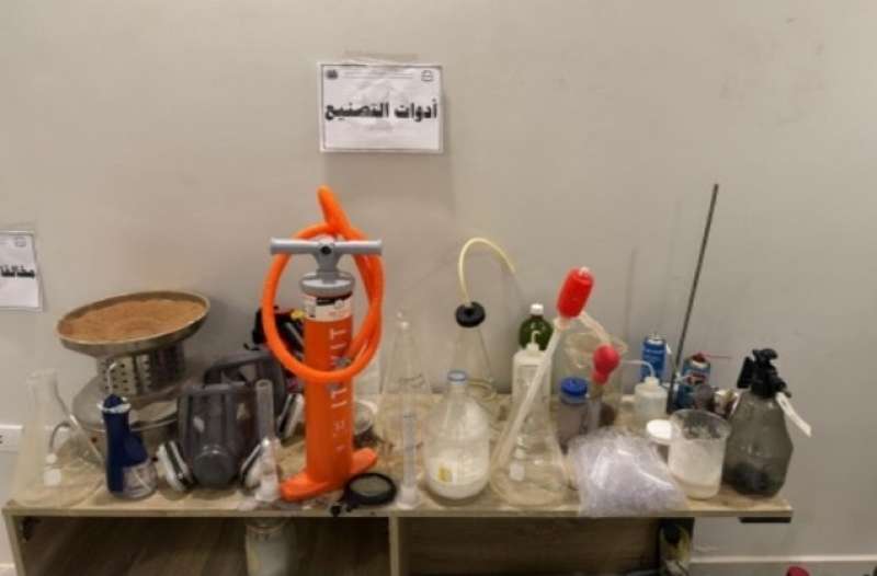 خط أحمر