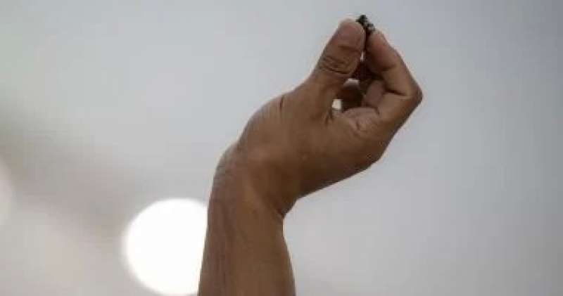 خط أحمر