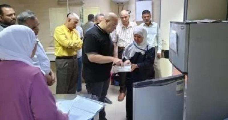 نائب محافظ الجيزة يتفقد انتظام العمل بمستشفى الصف المركزى