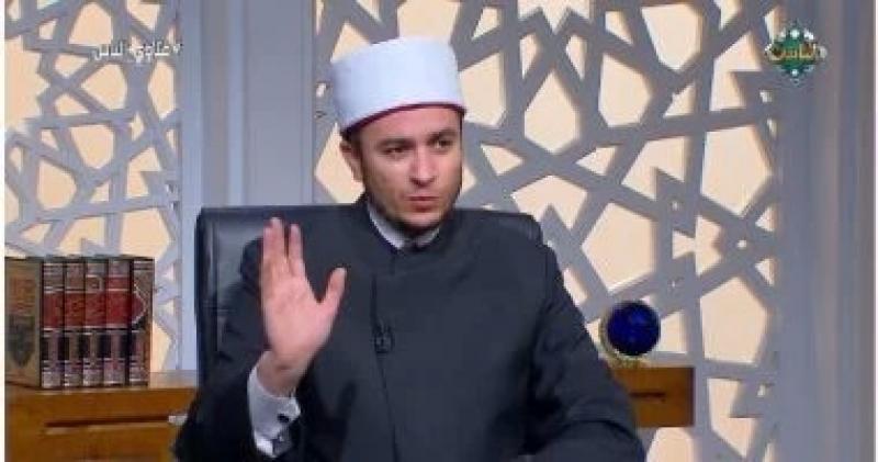 أمين الفتوى: أداء المرأة الحائض للطواف وارتداء زى معين بالحج.. تفاصيل