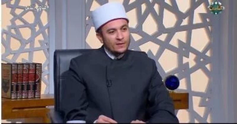 متى ُيستجاب دعاء الآباء على الأبناء.. أمين الفتوى يجيب