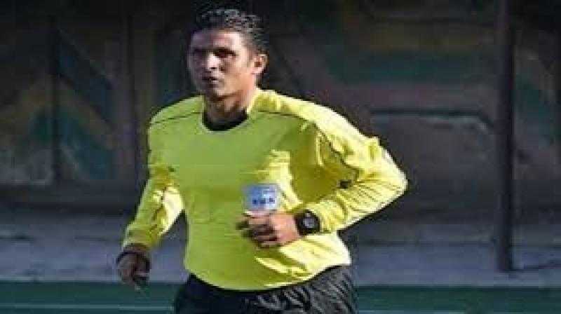 وليد عبد الرازق يدير مباراة زد وفاركو في بطولة الدوري الممتاز