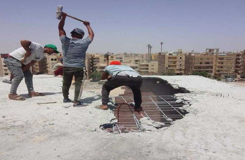 إزالة فورية لبناء مخالف في دمياط الجديدة