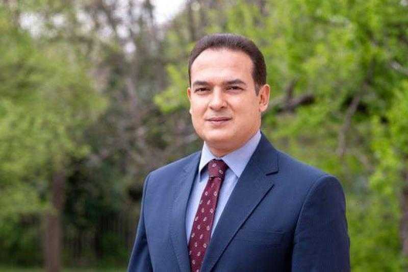 سفير مصر لدى بلجراد يبحث التعاون الثنائي مع وزير الدفاع الصربي