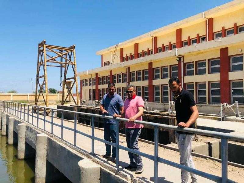 رئيس الإدارة المركزية للموارد المائية والري بمحافظة كفر الشيخ يتابع العمل بمحطات الرفع