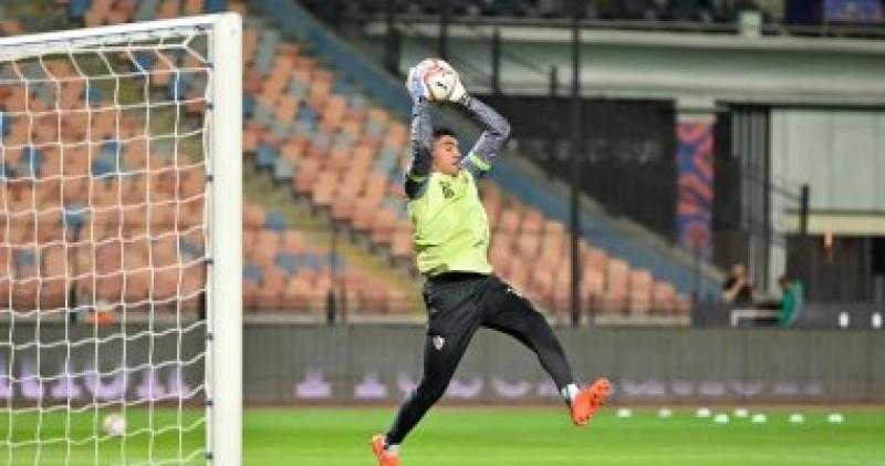 محمد صبحى يعود لحراسة مرمى الزمالك