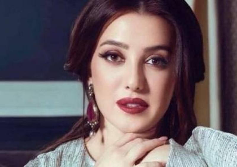 درة ومنى زكي.. ردود أفعال المشاهير بعد إصابة كندة علوش بـ«السرطان»