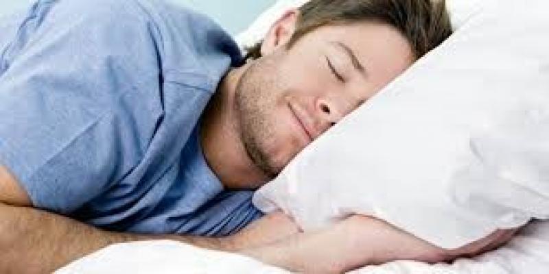 8 نصائح حتى لا تشعر بالحر خلال وقت النوم