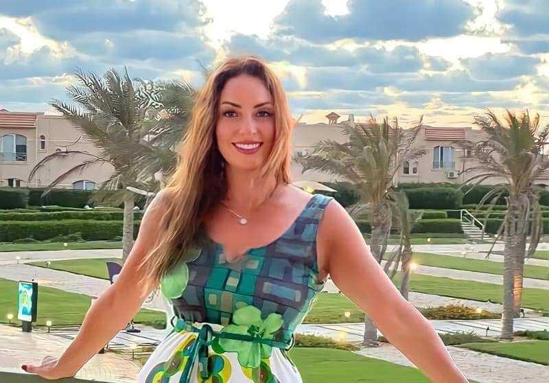 نرمين الفقي تحتفل بعيد ميلادها وسط أسرتها