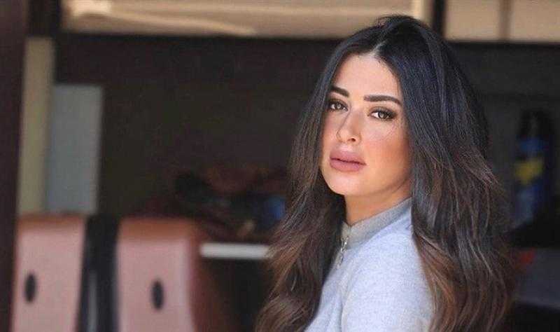 ميرنا نور الدين بإطلالة رياضية من الجيم
