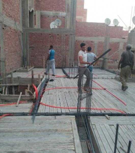 حي المعصرة يتصدى لأعمال بناء مخالف بمنطقة الدواجن جنوب القاهرة