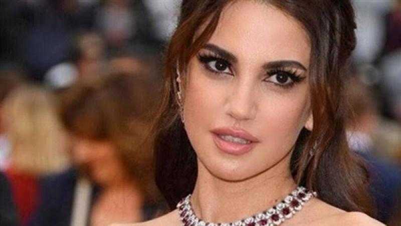 فستان ملفت.. درة تبرز جمالها الساحر في أحدث ظهور
