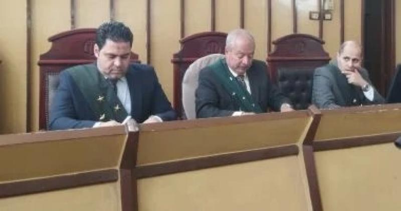 إحالة أوراق قاتل والده فى بورسعيد إلى المفتى