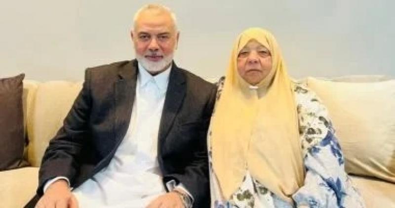 إسماعيل هنية: استهداف إسرائيل لعائلتى فى غزة لا يغير من موقفنا