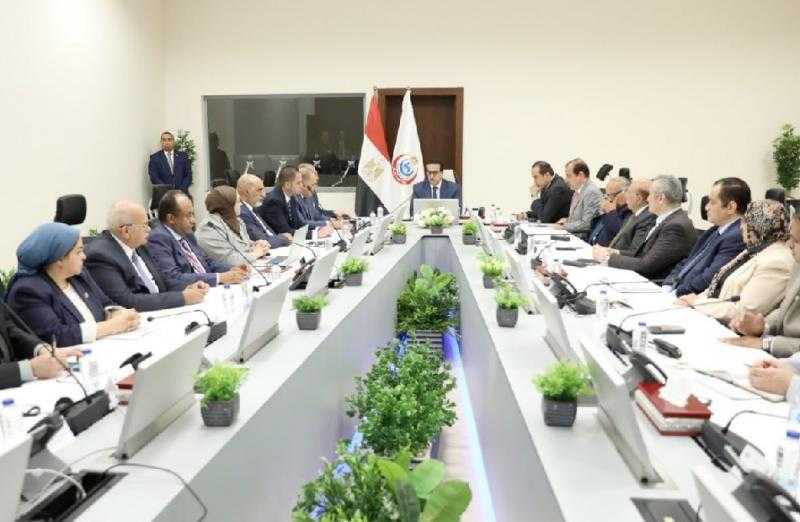 وزير الصحة يُوجه بمراجعة العمليات الجراحية في كل قطاعات وهيئات الوزارة لسرعة الانتهاء من قوائم الانتظار