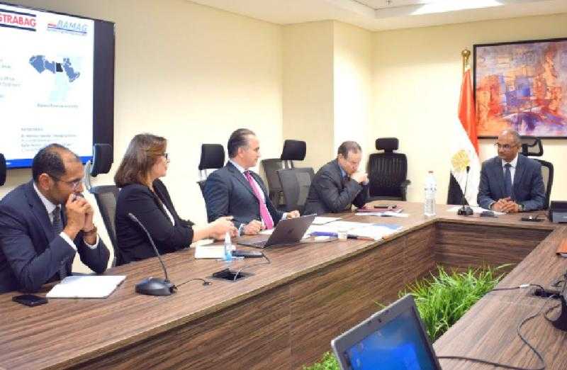 نائب وزير الإسكان يلتقي ممثلي أحد التحالفات العالمية لبحث فرص التعاون في تنفيذ مشروعات مياه الشرب والصرف الصحي