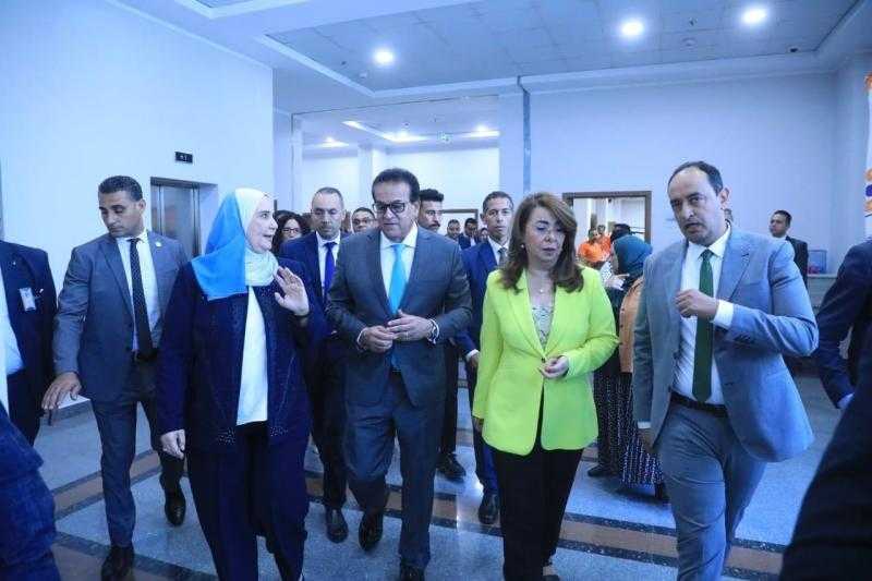 في اليوم العالمي لمكافحة المخدرات.. وزيرا الصحة والتضامن ومدير مكتب الأمم المتحدة للمخدرات يتفقدون مركز إمبابة لعلاج الإدمان