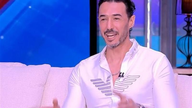 أحمد هارون وياسمين عز يناقشان الفرق بين المرأة المصرية والإيطالية
