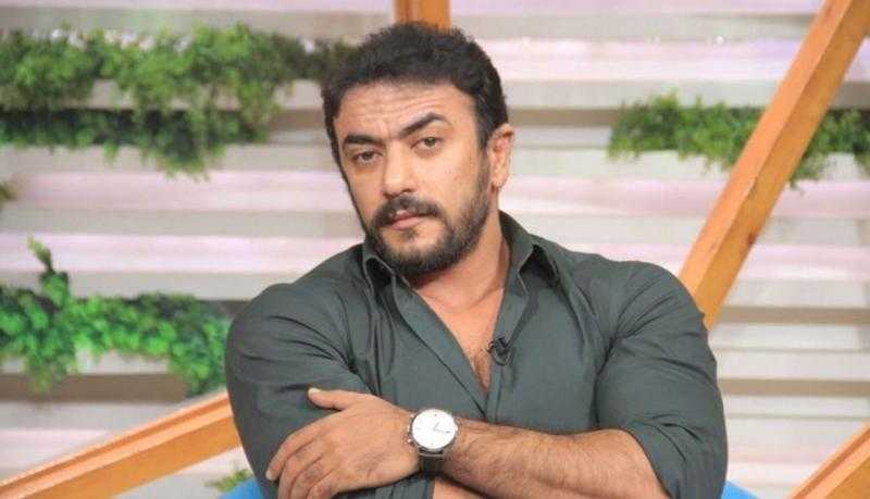بالأبيض والأسود.. أحدث ظهور لـ أحمد العوضي عبر إنستجرام