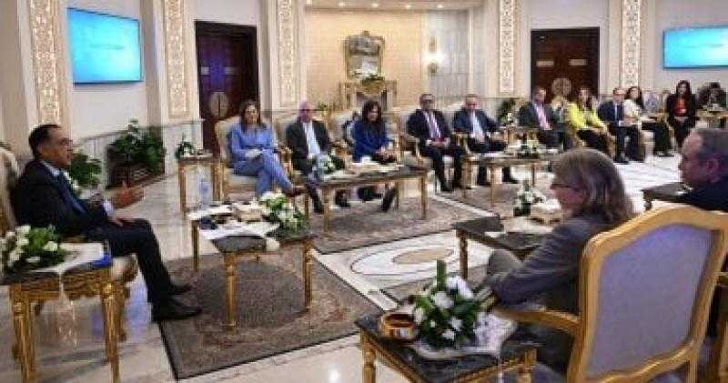 رئيس الوزراء يلتقى الرئيس التنفيذى لشركة ”فولكس فاجن” أفريقيا
