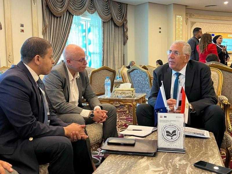 وزير الزراعة يبحث مع إحدى كبريات الشركات الهولندية التعاون في إنتاج وتسويق تقاوي البطاطس
