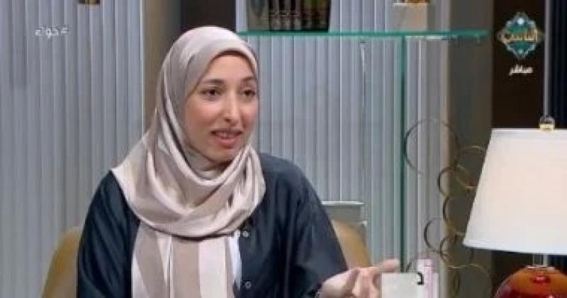 أمينة الفتوى: التلامس بين الشاب والفتاة قبل الزواج مرفوض شرعا