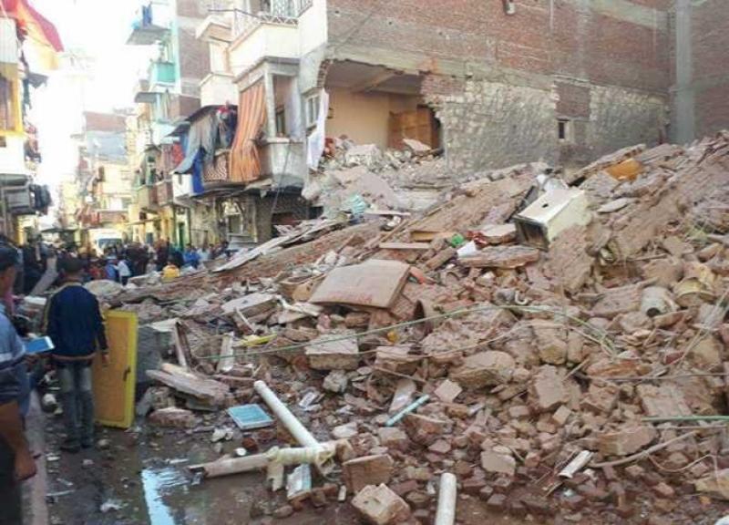 مصرع سيدة وإنقاذ زوجها في انهيار عقار قديم في الإسكندرية