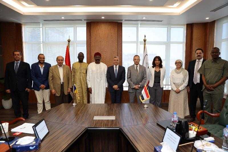 وفد تشادي يزور وكالة الفضاء المصرية لبحث سبل التعاون في مجال تكنولوجيا الفضاء