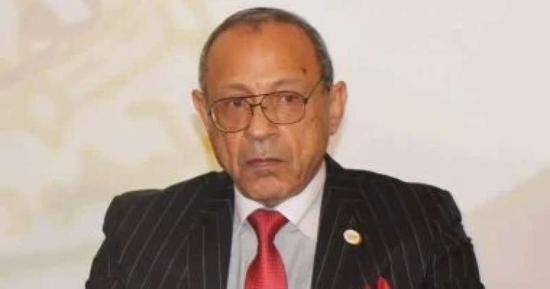 خط أحمر