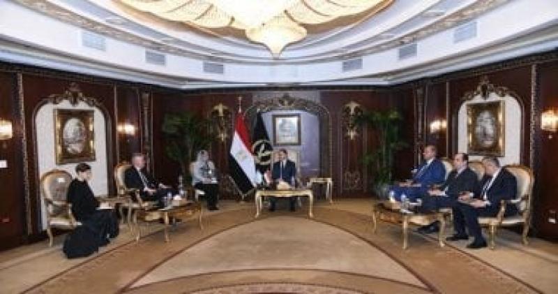 وزير الداخلية يستقبل وكيل الأمين العام لعمليات السلام بالامم المتحدة