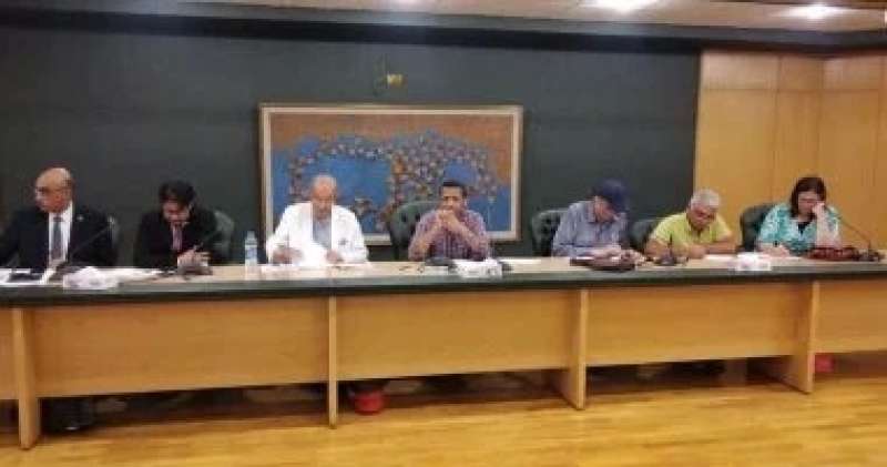 خط أحمر