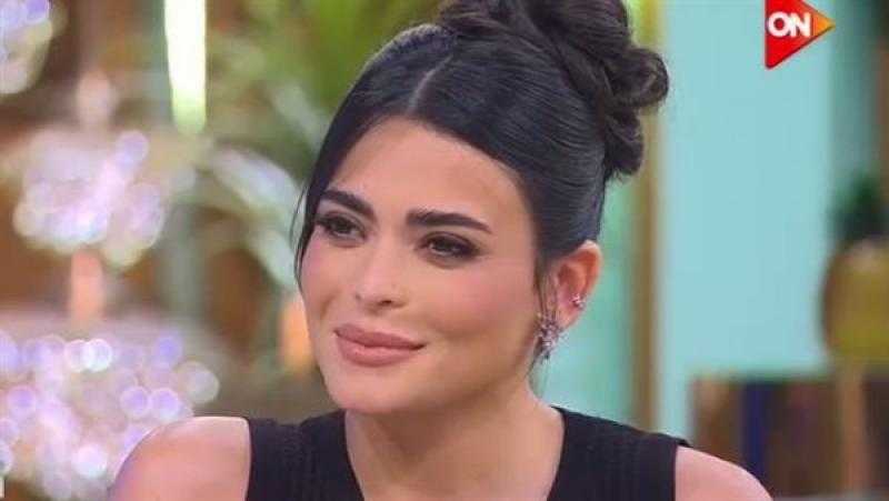 بضحك لما اتشتم| أسماء جلال: لقيت الإحساس مبيأكلش عيش