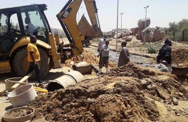 كسر مفاجئ في خط الطرد لمحطة مياه إسنا بالأقصر