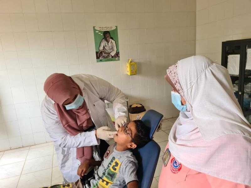 فحص 1714 مواطنا في قافلة طبية ضمن «حياة كريمة» ببني سويف