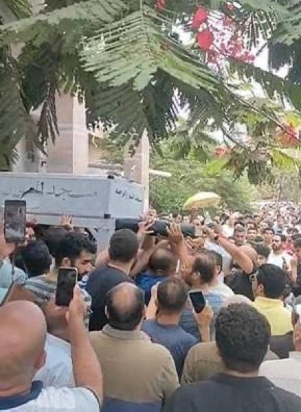 خط أحمر