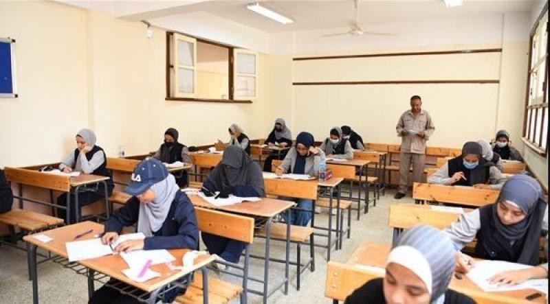 تقرير غرفة عمليات التعليم عن امتحاني الكيمياء والجغرافيا للثانوية العامة