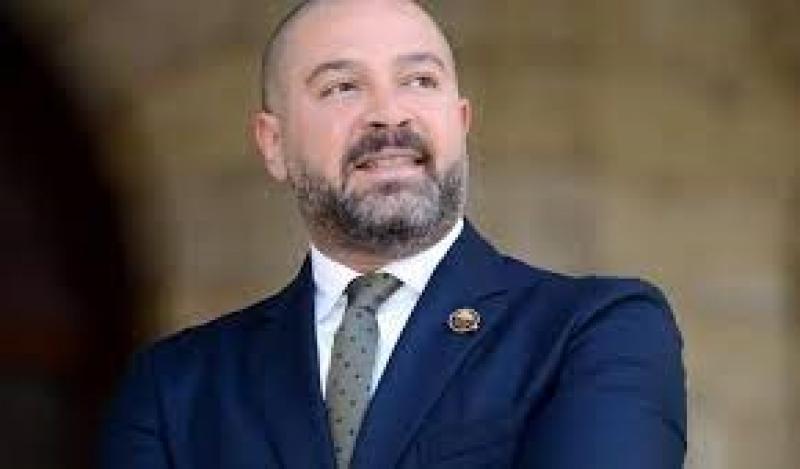 خط أحمر