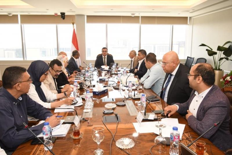 وزير الإسكان: موازنة مستقلة لمنظومة مياه الشرب والصرف الصحى بكل مدينة بما يحقق الاتزان المالى بين الإيرادات والمصروفات