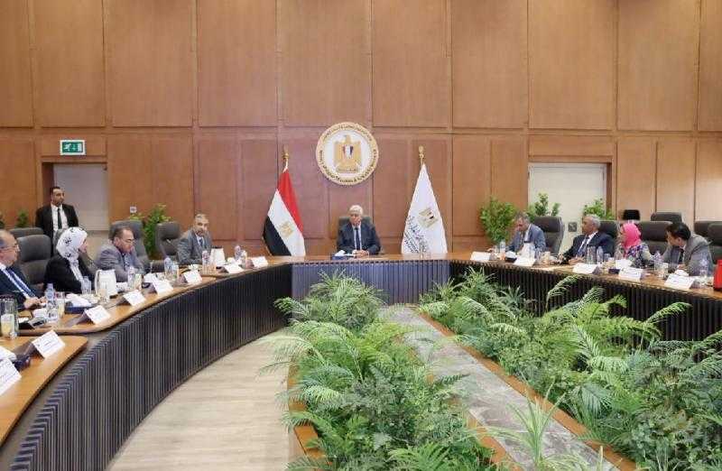 وزير التعليم العالي: تأسيس تحالفات استراتيجية مع مختلف القطاعات الصناعية