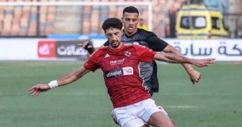 أرقام وسام أبو على مع الأهلى بعد اعتلاء قائمة هدافى الأحمر بالدوري