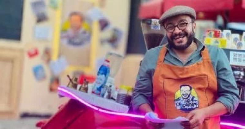 حسام داغر يغوص في عالم الكتب من خلال ” DOUBLE SHOT”
