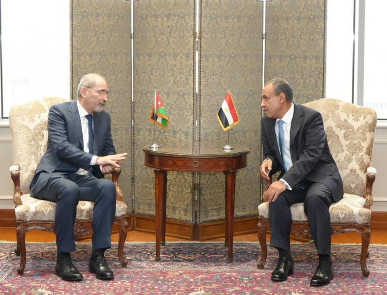 في أول لقاء عقب تشكيل الحكومة الجديدة.. وزيرا خارجية مصر والأردن: نعمل على وقف إطلاق النار في غزة .. صمت دولى مخجل حيال الأوضاع في فلسطين.. مصر أكثر الدول تأثرا بالأزمة الاقتصادية