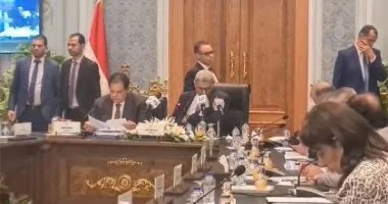 بدء الاجتماع الرابع للجنة دراسة بيان الحكومة بحضور وزراء النقل والسياحة والطيران
