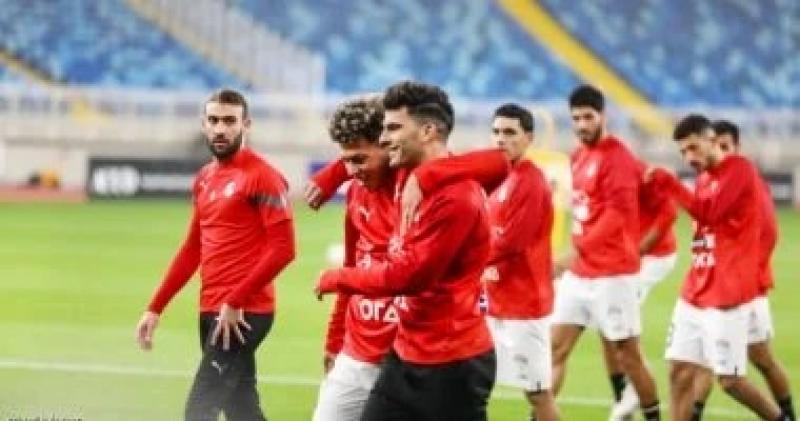 زيزو يرتدي القميص رقم 14 مع المنتخب الأولمبى.. والنني 17