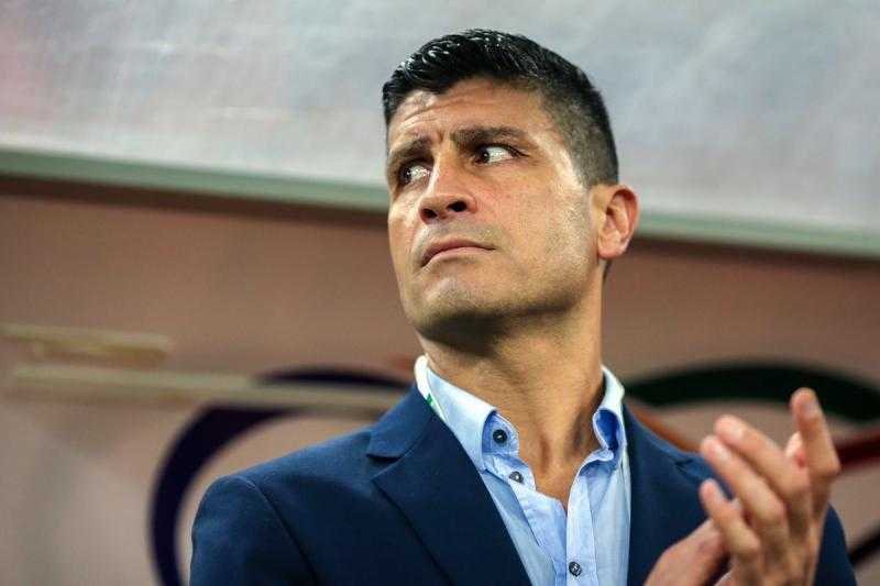 حقيقة مفاوضات الزمالك مع مدرب الخليج السعودي