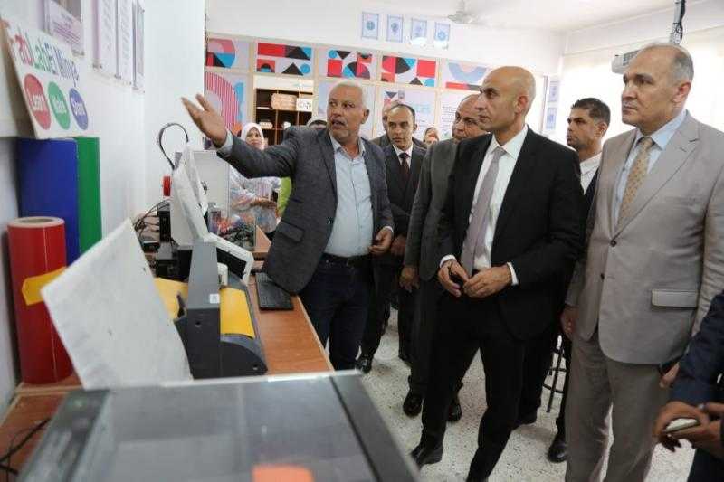 وزير التعليم ومحافظ المنيا يتفقدان مدرستي الشهيد وحيد حبشي والمتفوقين ”STEM”.. صور