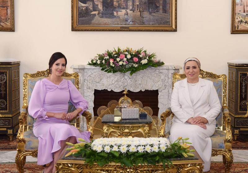 خط أحمر