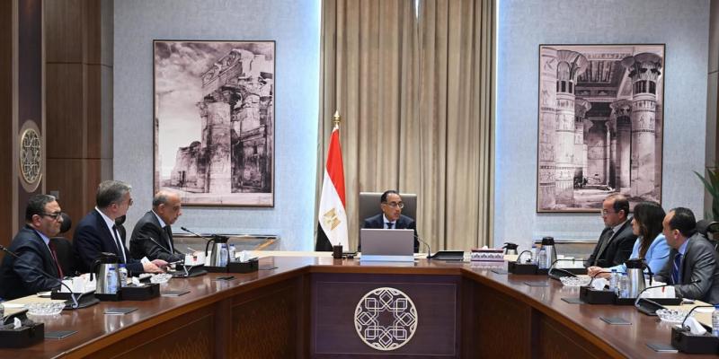 خط أحمر