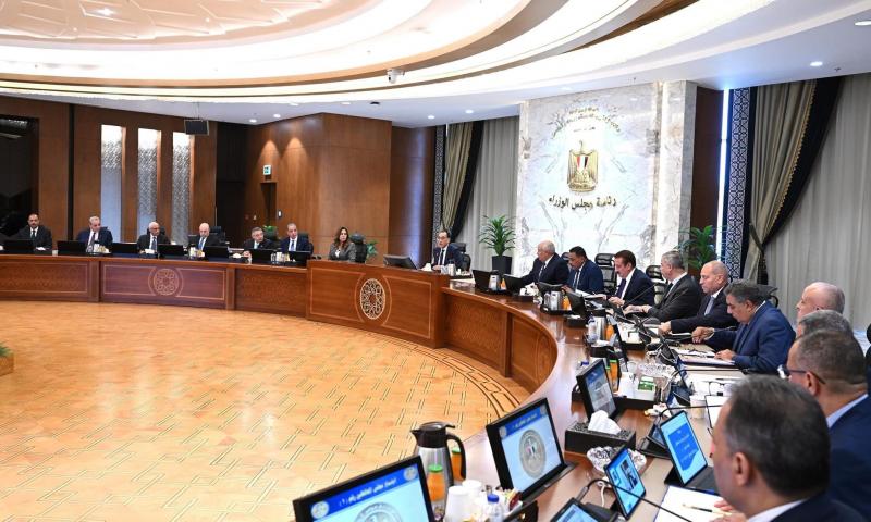 في أول اجتماع لمجلس المحافظين.. مدبولي: مهمتكم إزالة أي مخالفة جديدة على الفور